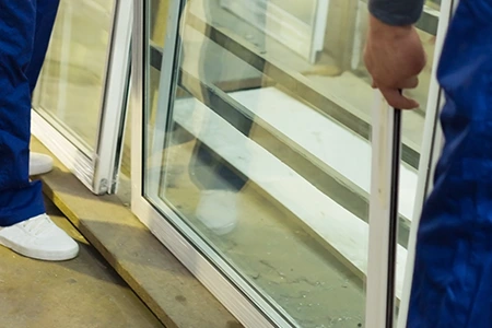 Commercial Glass Repair Technician in Northwest Calgary