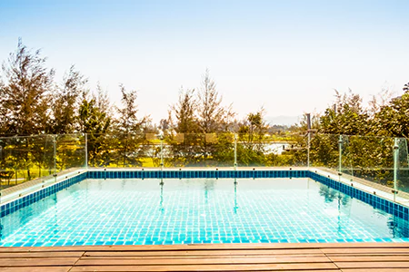 Cost of Glass Pool Fence Repair in Northwest Calgary