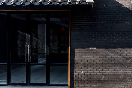Storefront Glass Installers in Northwest Calgary